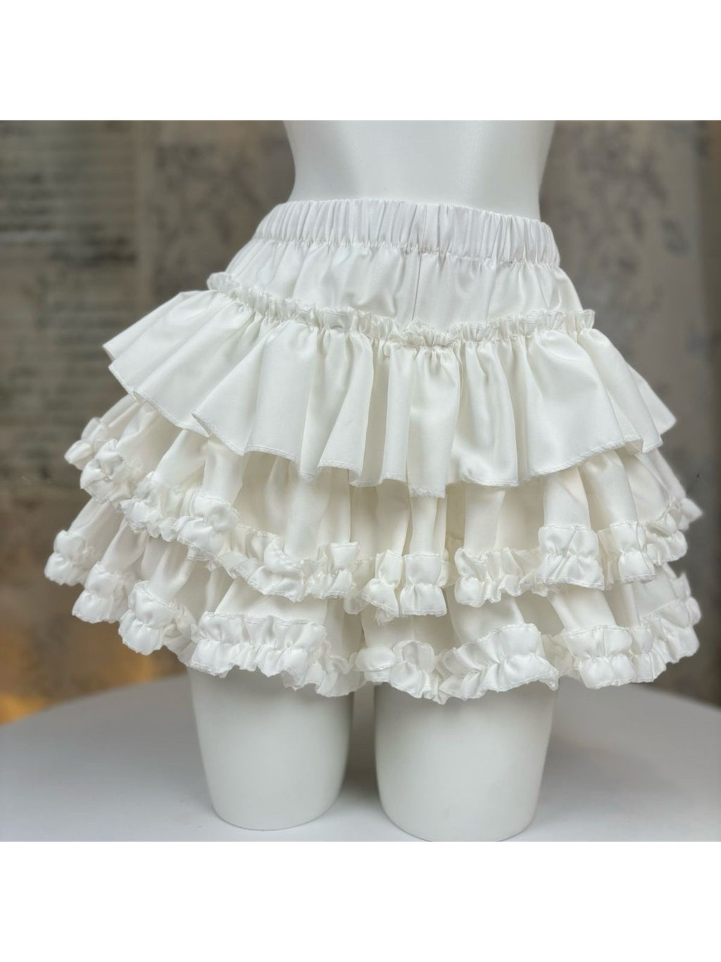 Cream White Ruffle Trim Balletcore Skirt | High Waist A-Line Tulle Pleated Skirt for Women, Cottagecore Puffy Layered Mini Skirt, Petite Flowy Going Out Outfit for Vacation Party